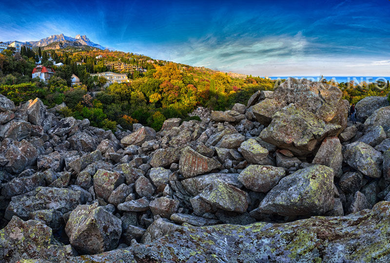 Каменный хаос в Алупке - нагромождение глыб