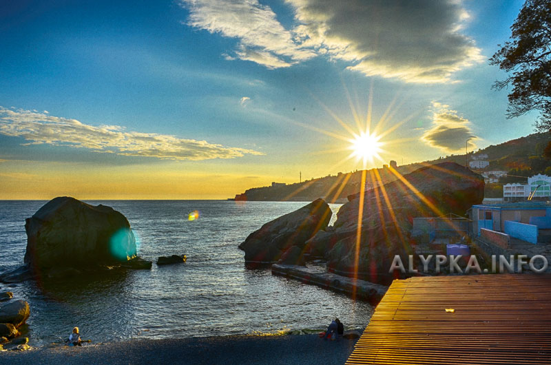 Закат солнца в Алупке