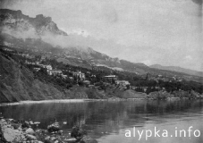 Пляж в Алупке сто лет назад